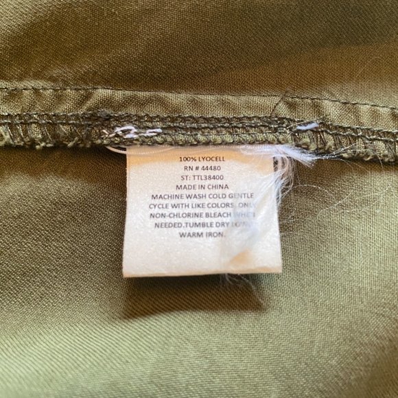 Fourteenth Place Long Sleeveless Vest - Khaki Green - Picture 6 of 6